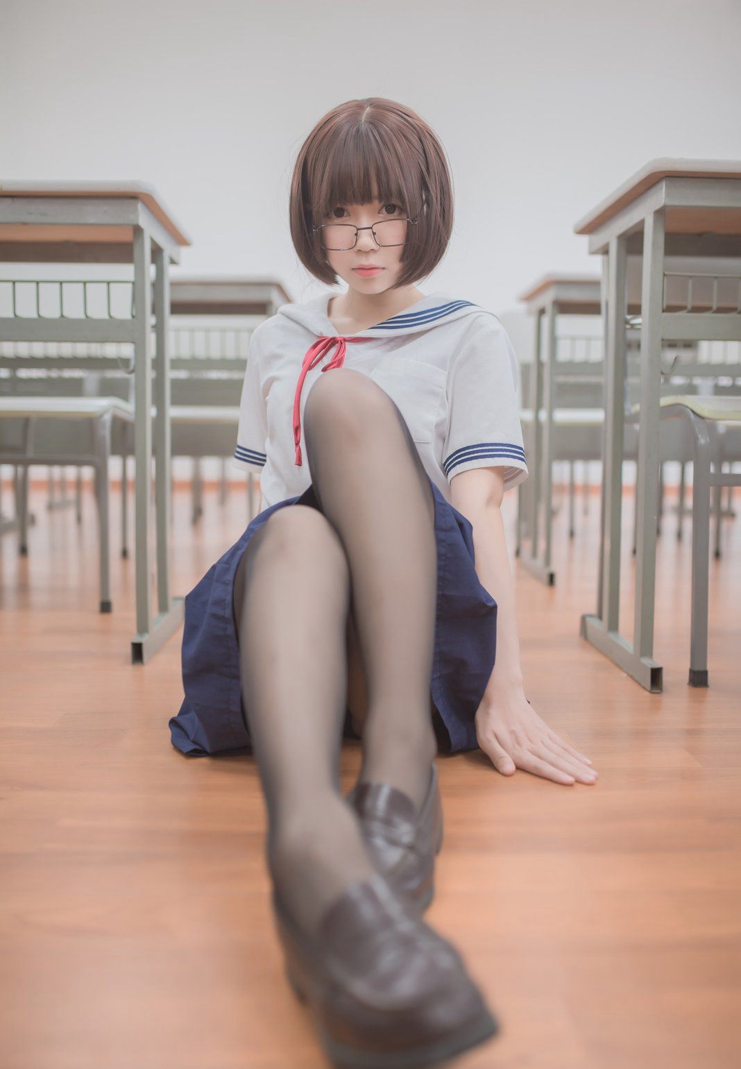 白金2020丝袜美腿JK制服诱惑短裙黑丝玉足Cosplay